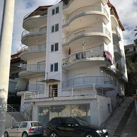 L.T. Noar'S Apartment Sarandë Buitenkant foto